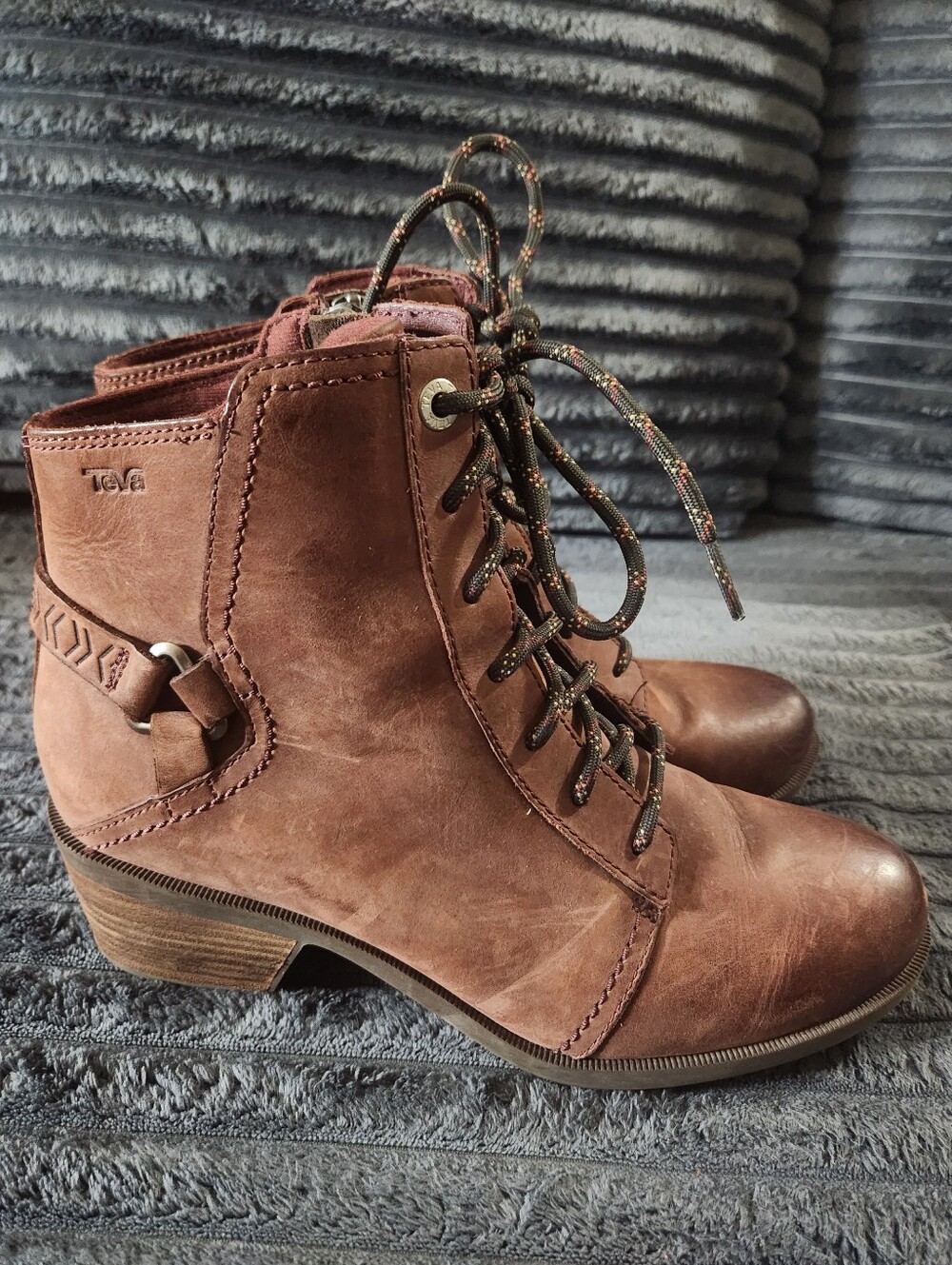 Teva Foxy Lace Waterproof Redwood Leather Boots Lace Up Side Zip Women’s US 9.5